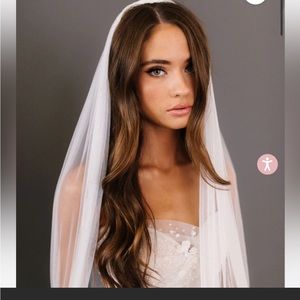 Untamed Petals Day Dream veil ivory fingertip 50 inches single tier